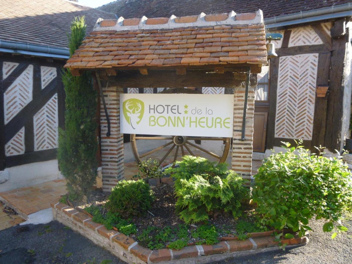 Hotel De La Bonnheure Bracieux Esterno foto