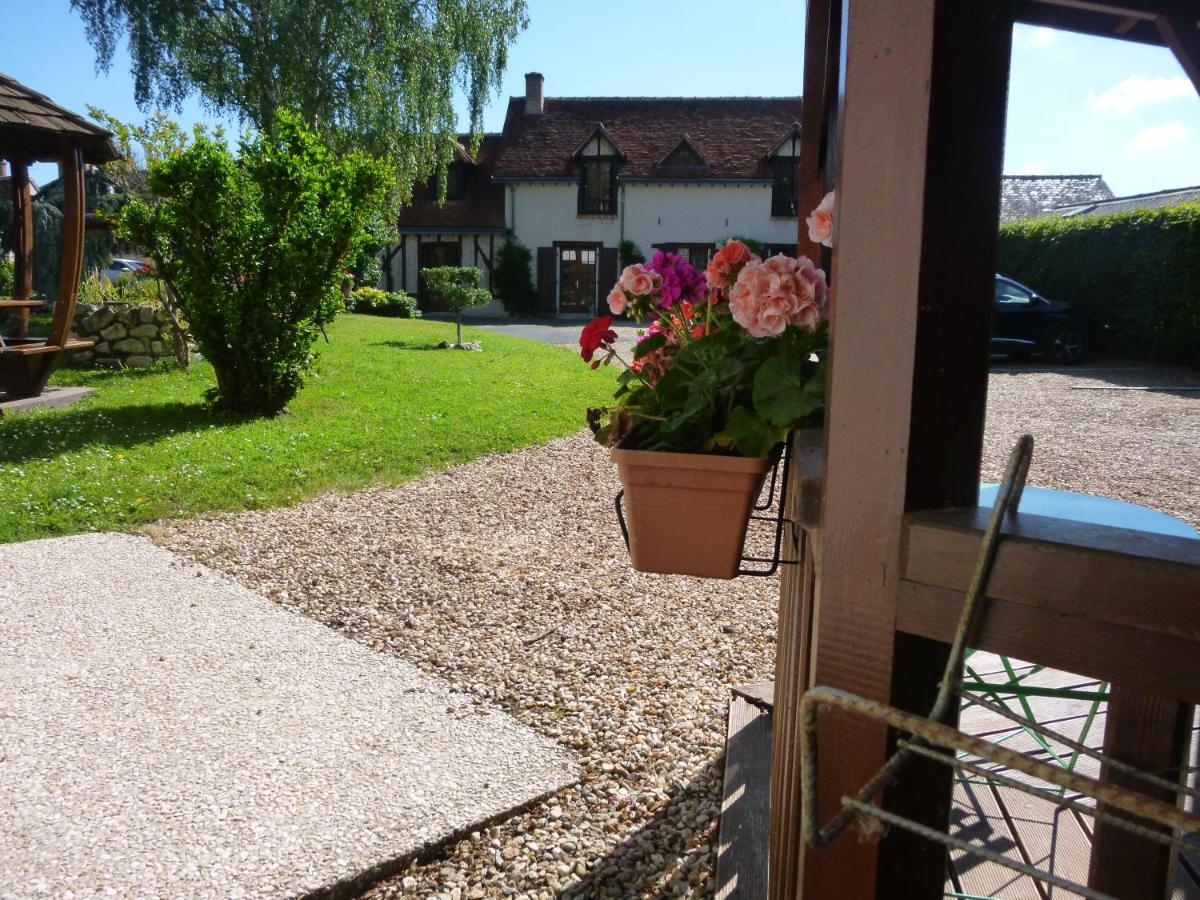 Hotel De La Bonnheure Bracieux Esterno foto