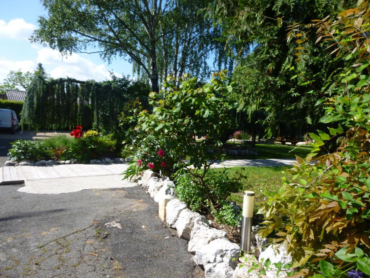 Hotel De La Bonnheure Bracieux Esterno foto