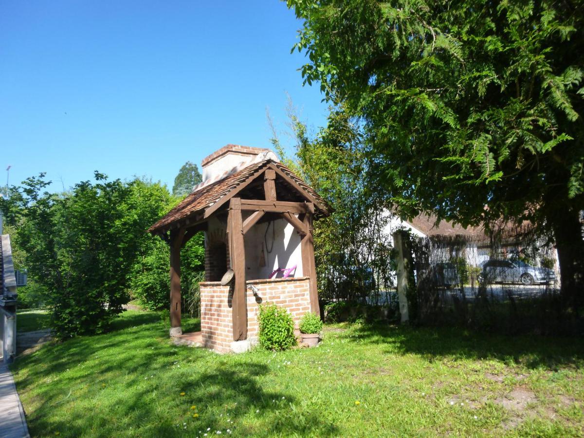 Hotel De La Bonnheure Bracieux Esterno foto