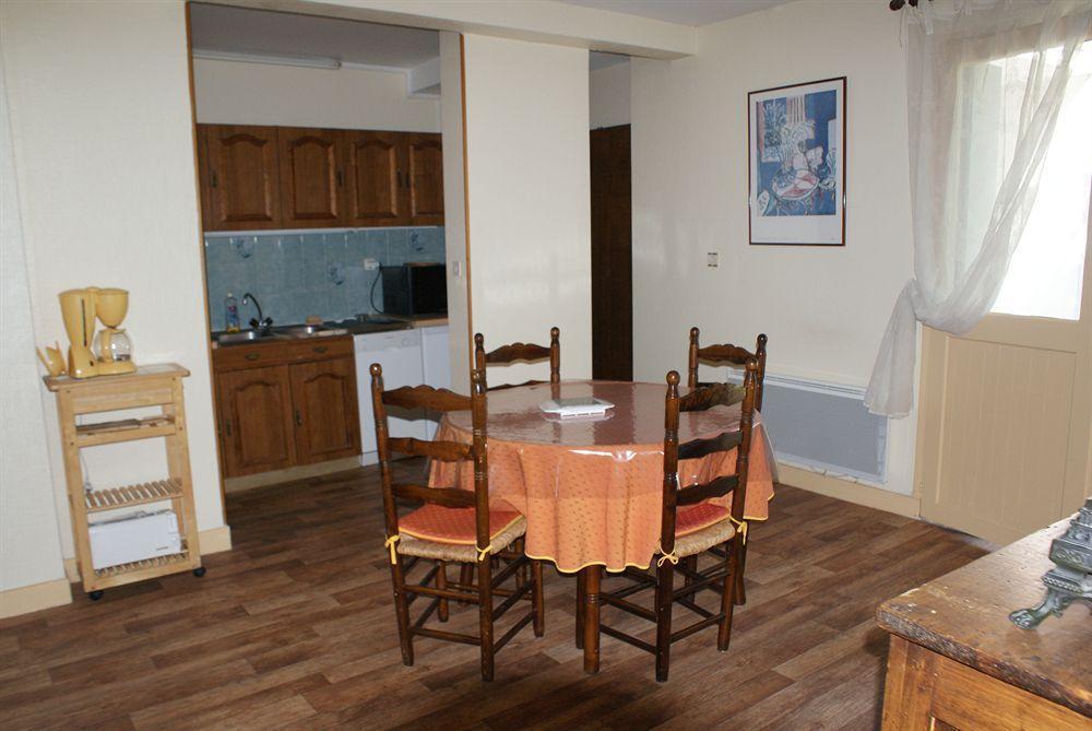 Hotel De La Bonnheure Bracieux Esterno foto