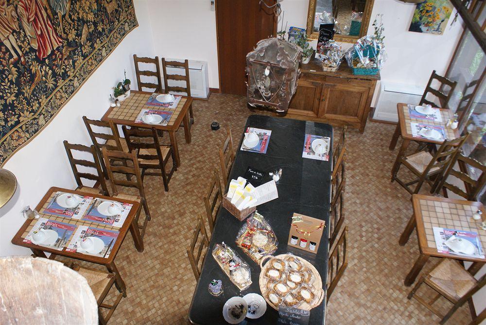 Hotel De La Bonnheure Bracieux Esterno foto