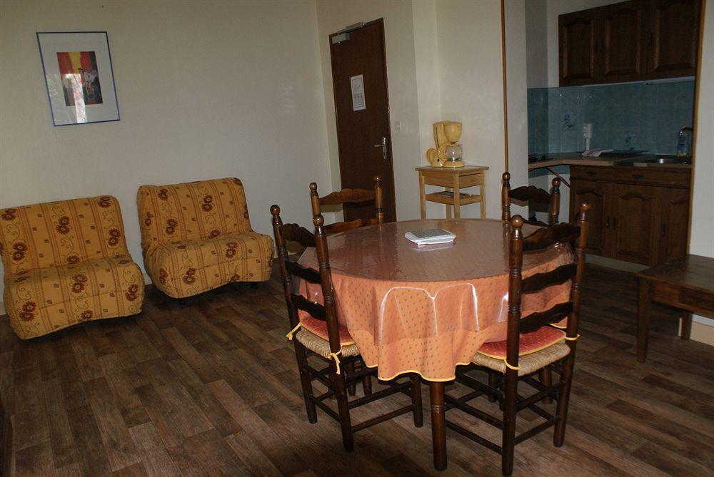 Hotel De La Bonnheure Bracieux Esterno foto