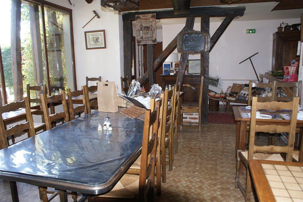 Hotel De La Bonnheure Bracieux Esterno foto