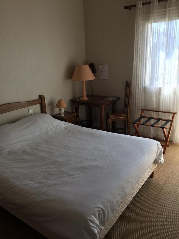Hotel De La Bonnheure Bracieux Esterno foto